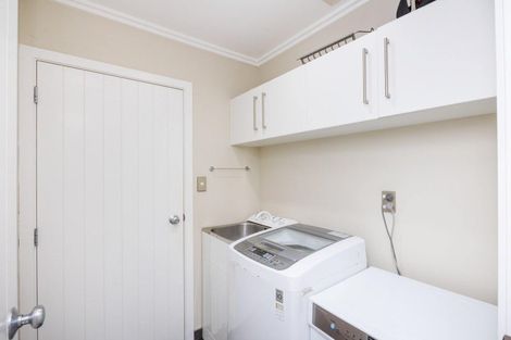 Photo of property in 65a Rosalie Terrace, Kelvin Grove, Palmerston North, 4414