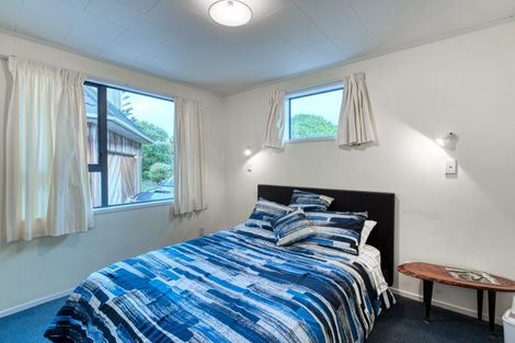 Photo of property in 17 Oratia Street, Waikanae Beach, Waikanae, 5036