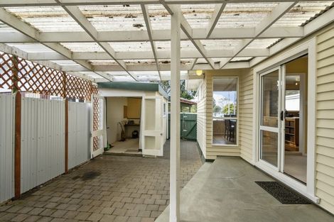 Photo of property in 39 Turakina Street, Merrilands, New Plymouth, 4312