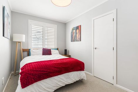 Photo of property in 45 Lauderdale Road, Birkdale, Auckland, 0626