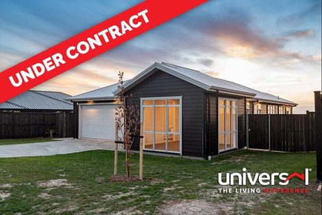 Photo of property in 14 Te Aparangi Road, Papakura, 2110