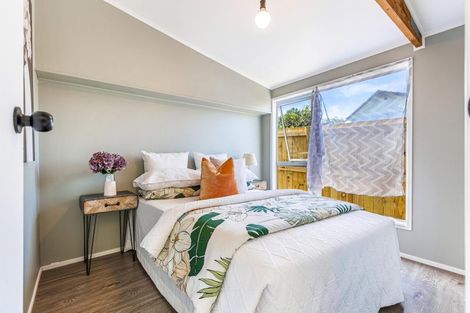 Photo of property in 8 Frostbite Place, Ranui, Auckland, 0612