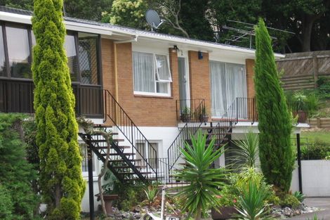 Photo of property in 2/16 Windermere Crescent, Blockhouse Bay, Auckland, 0600
