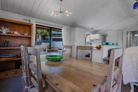 Photo of property in 46 Stratford Drive, Cable Bay, 0420