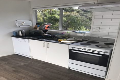 Photo of property in 28 Spinella Drive, Bayview, Auckland, 0629