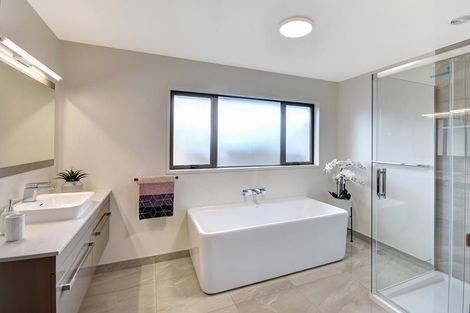 Photo of property in 15 Thornly Park Avenue, Mosgiel, 9024