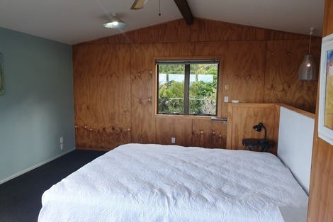 Photo of property in 15 Puriri Place, Tuateawa, Coromandel, 3583