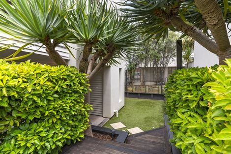 Photo of property in 96b Anzac Street, Takapuna, Auckland, 0622