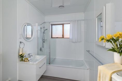 Photo of property in 72 Hokio Beach Road, Levin, 5510