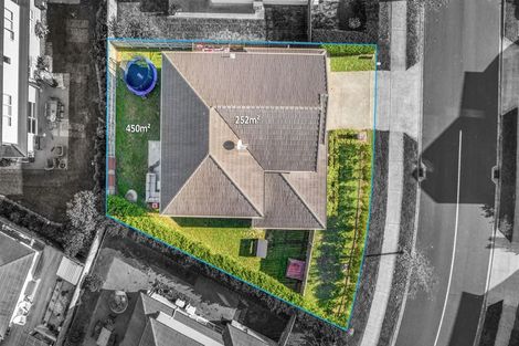 Photo of property in 24 Pickaberry Avenue, Karaka, Papakura, 2113