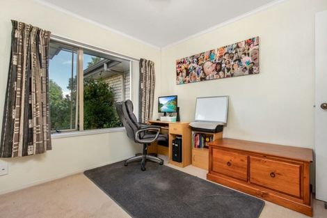 Photo of property in 49 Sandwick Drive, Weymouth, Auckland, 2103