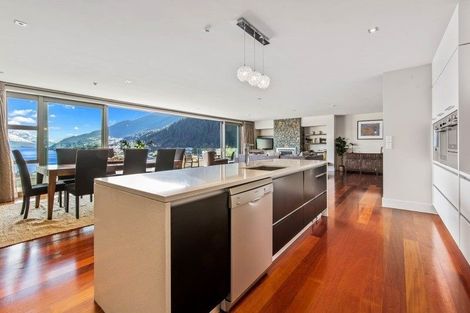 Photo of property in 45a Hallenstein Street, Queenstown, 9300