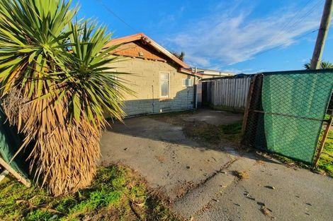 Photo of property in 25 Marine Parade, North New Brighton, Christchurch, 8083