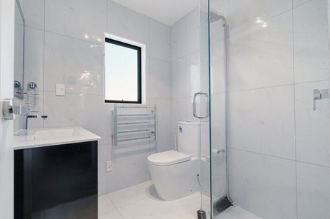 Photo of property in 1 Kohuora Lane, Papatoetoe, Auckland, 2025