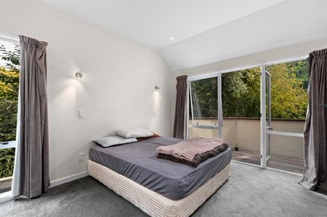 Photo of property in 8 Mackinnon Terrace, Sunshine Bay, Queenstown, 9300