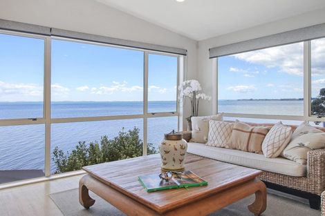 Photo of property in 16a Crispe Road, Clarks Beach, 2122