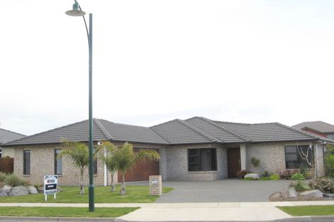 Photo of property in 44 Aranui Drive, Papamoa Beach, Papamoa, 3118