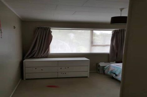 Photo of property in 49 Lavery Place, Sunnynook, Auckland, 0632