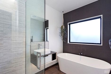 Photo of property in 72a Port Hills Road, Heathcote Valley, Christchurch, 8022