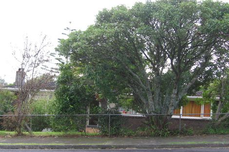 Photo of property in 19 Sherwood Avenue, Te Atatu South, Auckland, 0610