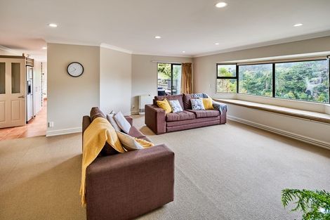 Photo of property in 3 Koukou Place, Normandale, Lower Hutt, 5010