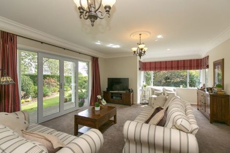 Photo of property in 7-9 Veale Road, Frankleigh Park, New Plymouth, 4310