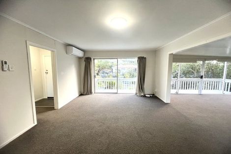 Photo of property in 58 Sunnyside Road, Sunnyvale, Auckland, 0612