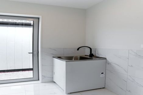 Photo of property in 10 Taiororua Avenue, Massey, Auckland, 0614