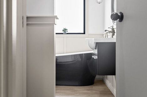 Photo of property in 1/1059 Bank Street, Te Awamutu, 3800