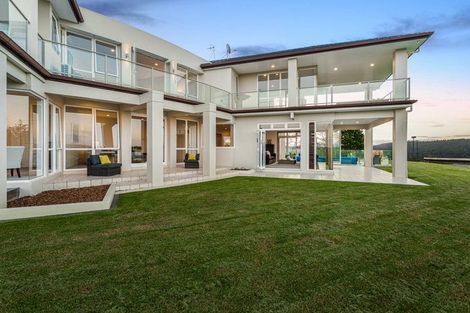 Photo of property in 189 Vaughans Road, Okura, Albany, 0792