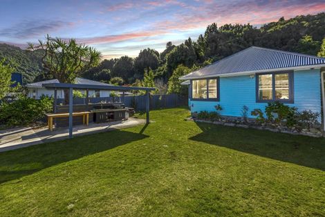 Photo of property in 45 Gillespies Road, Birchville, Upper Hutt, 5018