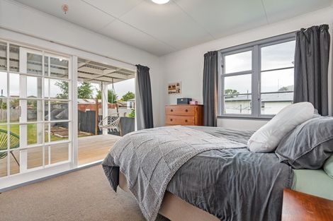 Photo of property in 13 Fox Street, Woodville, 4920