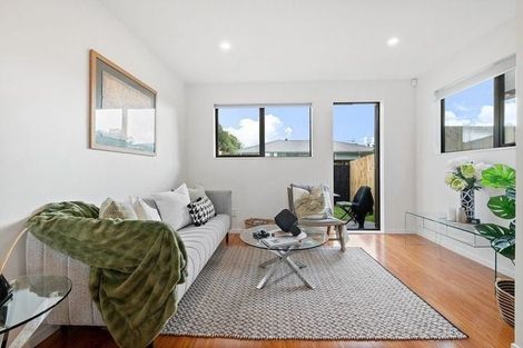 Photo of property in 17 Red Arches Road, Henderson, Auckland, 0610