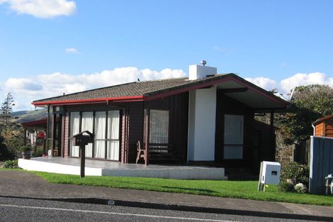 Photo of property in 24 Churton Drive, Churton Park, Wellington, 6037