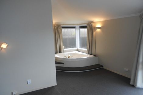 Photo of property in 26 Stewart Crescent, Hokowhitu, Palmerston North, 4410