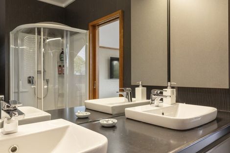 Photo of property in 39 Wakeman Road, Acacia Bay, Taupo, 3330