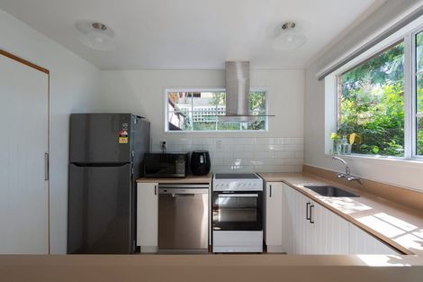 Photo of property in 16a Greenstone Place, Fernhill, Queenstown, 9300