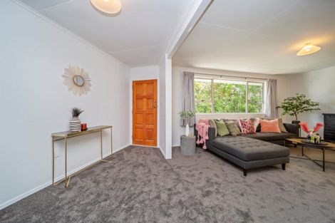 Photo of property in 16 Oleander Place, Bell Block, New Plymouth, 4312