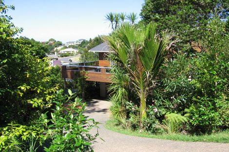 Photo of property in 963 East Coast Road, Torbay, Auckland, 0630