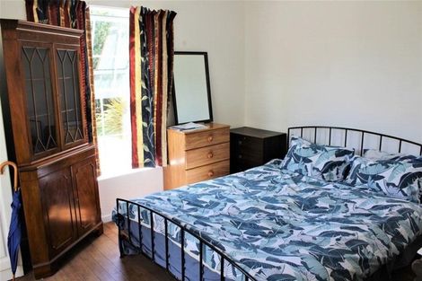 Photo of property in 99 Commercial Street, Takaka, 7110