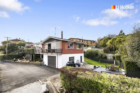 Photo of property in 136 Larnach Road, Waverley, Dunedin, 9013