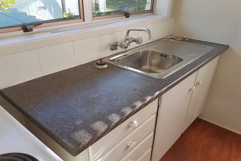 Photo of property in 2/61 Chartwell Avenue, Glenfield, Auckland, 0629