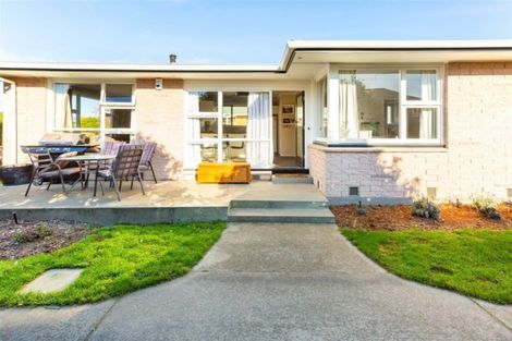 Photo of property in 5 Dunluce Place, Hornby, Christchurch, 8042