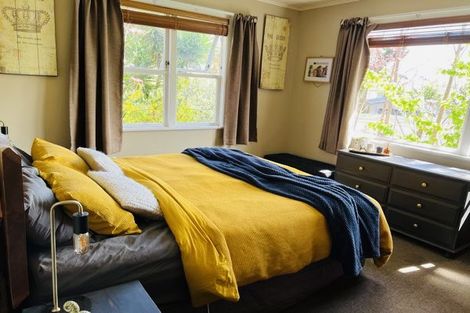 Photo of property in 87 Ennis Avenue, Pakuranga Heights, Auckland, 2010