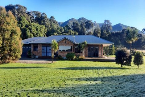 Photo of property in 471 Underhill Road, Tauwharenikau, Featherston, 5773