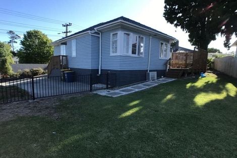 Photo of property in 379a West Coast Road, Glen Eden, Auckland, 0602