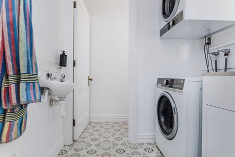 Photo of property in 2 Aerodrome Road, Dannevirke, 4972