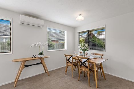 Photo of property in 2/260 Lincoln Road, Addington, Christchurch, 8024