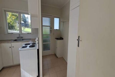 Photo of property in 1/96 Te Atatu Road, Te Atatu South, Auckland, 0610