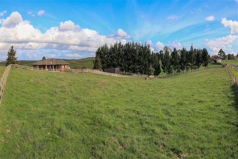 Photo of property in 520 Koheroa Road, Mercer, 2474